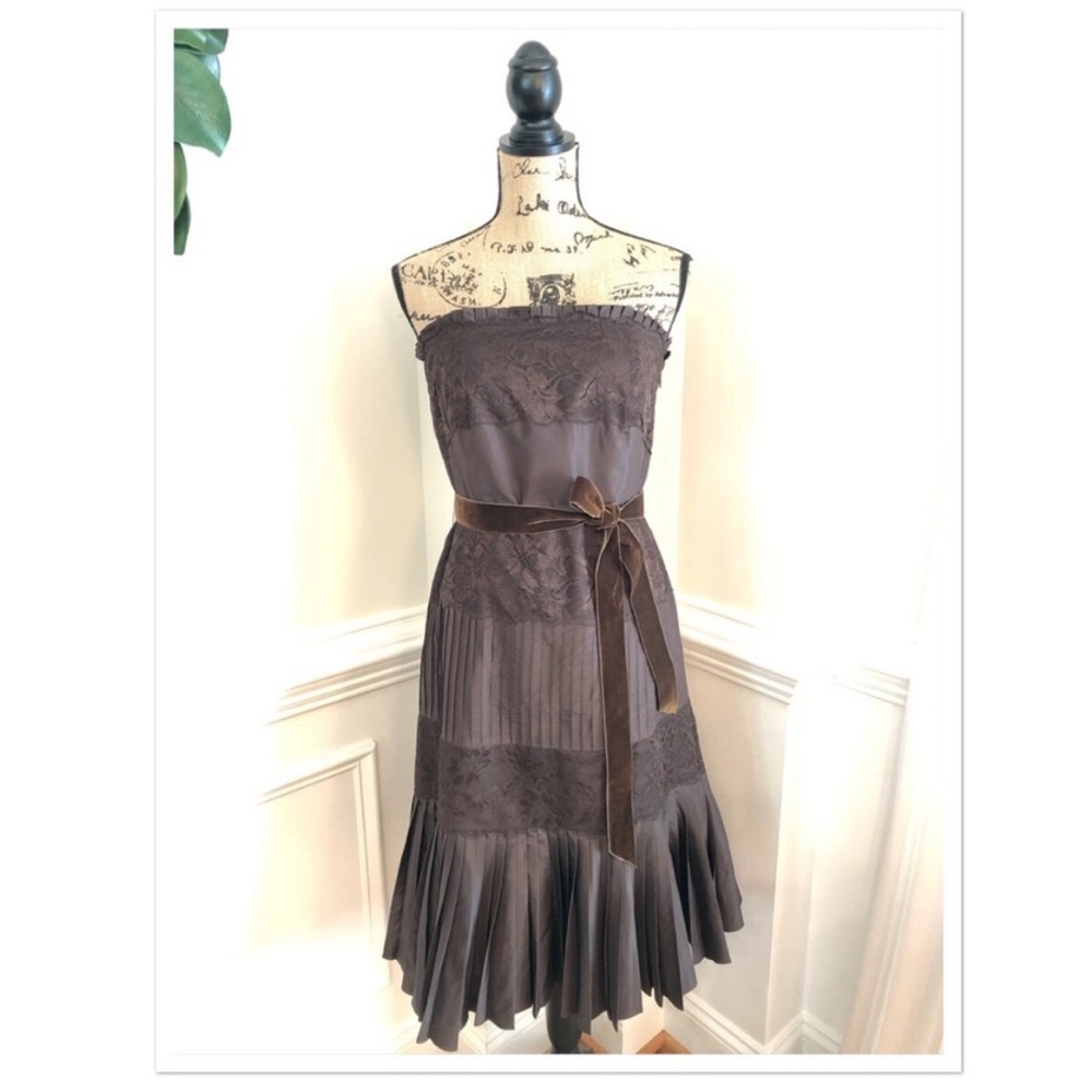 Brown dress